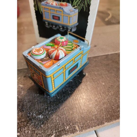 Hallmark 1995 Yuletide Central ornament Xmas Decor train - Picture 4 of 4